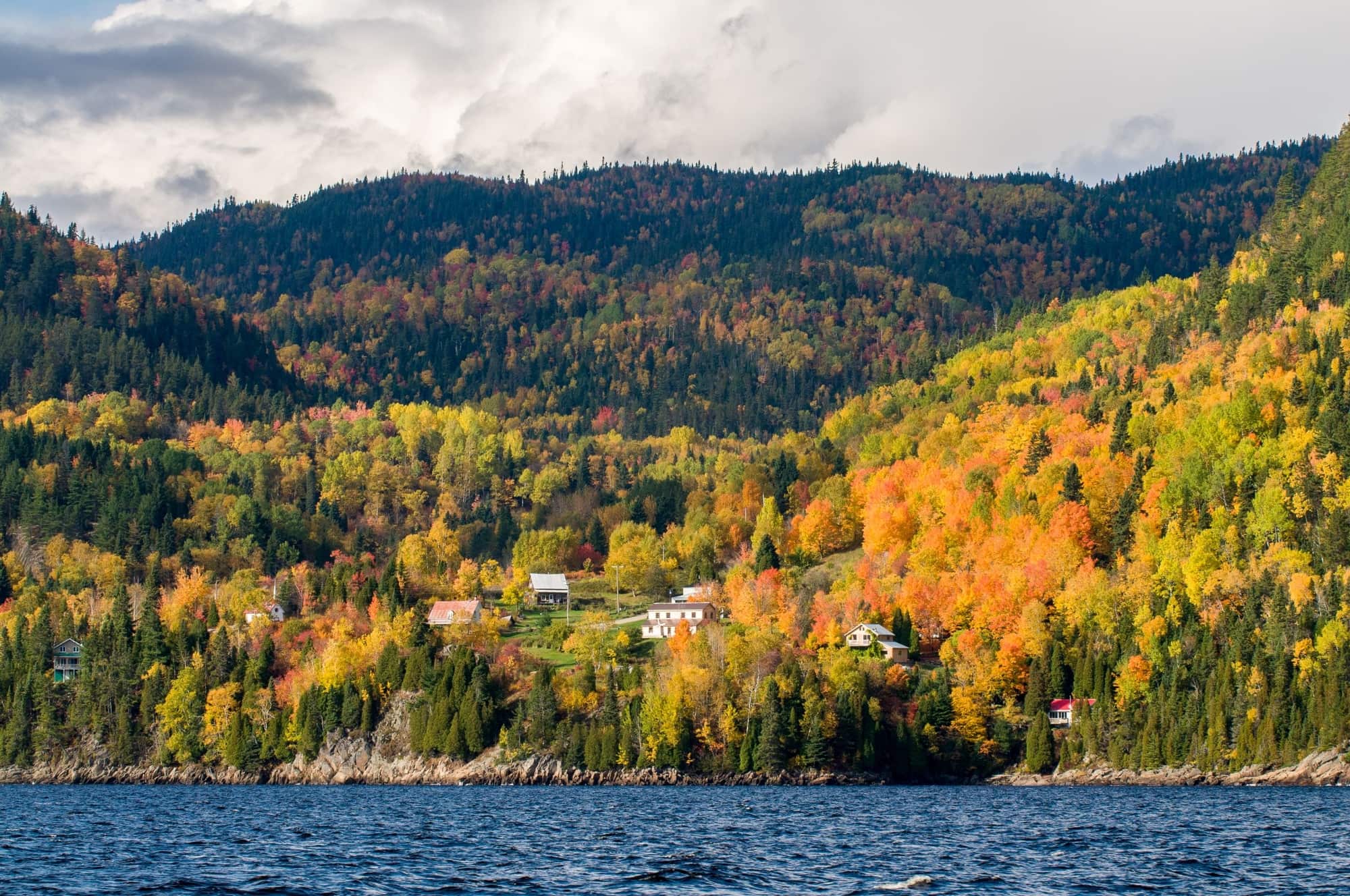 Région du Saguenay LacSaintJean Votre place d'affaires Centre d